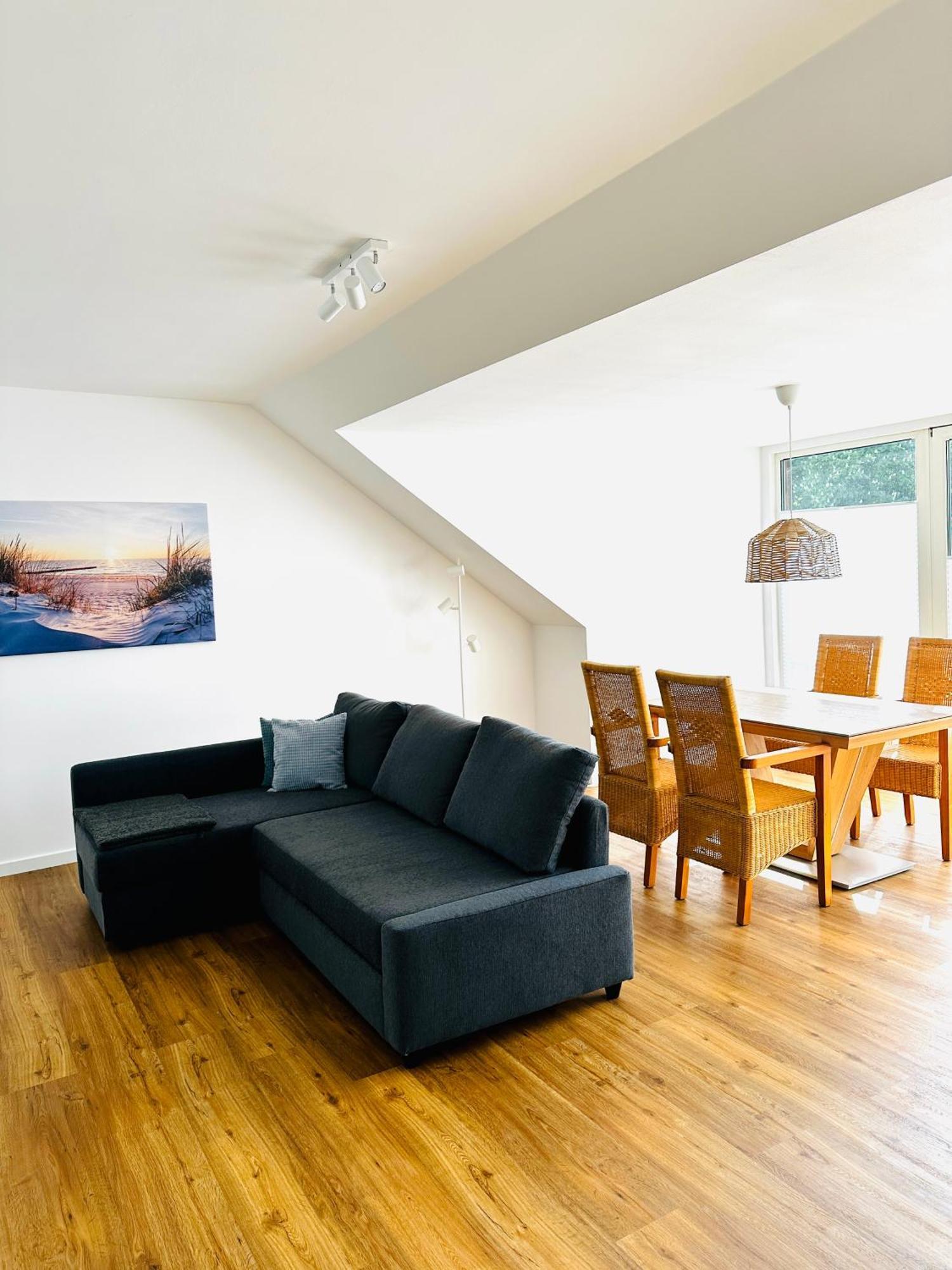 Etagen-wohnung Nahe Flughafen Hamburg Apartment Norderstedt